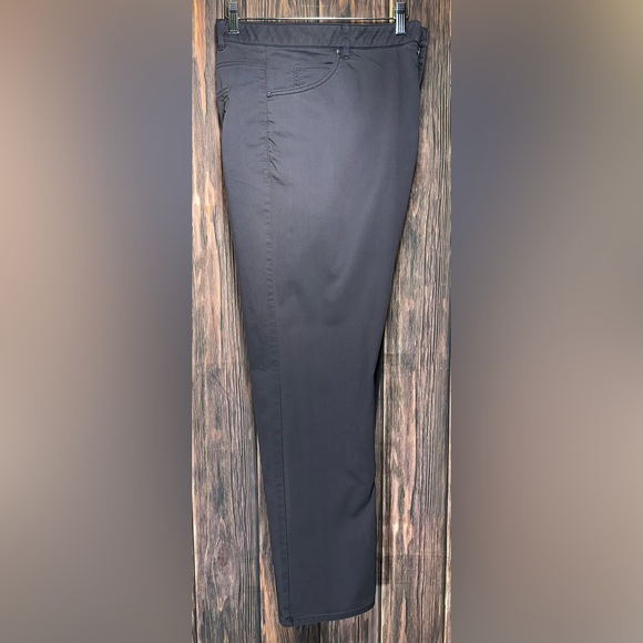 Men’s Nike Dri Fit Casual Everyday Pants - Size 40 Waist 32 Length - Picture 2 of 5